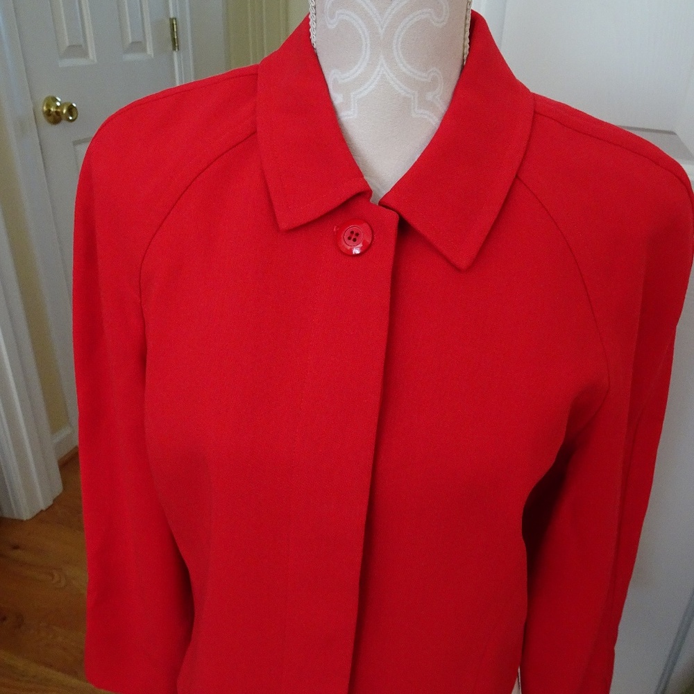 Red Size 8 Fully Lined Jacket-L. Sleeves